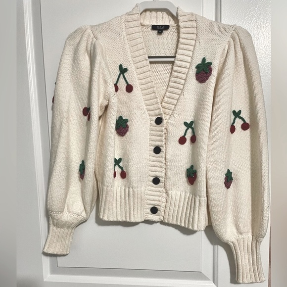 REVOLVE- NWT🏷 Adorable oversized knit Cardi ♥️ - Picture 9 of 12